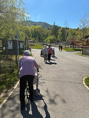 Mit dem Rollator unterwegs
