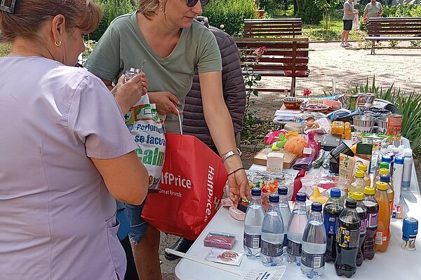 Kalte Getränke auf dem Tisch