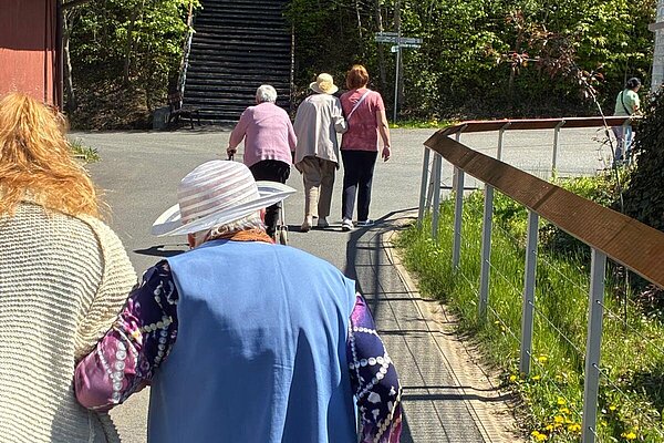Spaziergang auf dem Zooweg